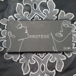 SUVA Beauty Protégé Eyeshadow Palette - Black and White